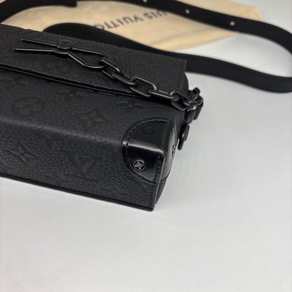 Louis Vuitton IC Shoulder Bag Taurillon Leather — view 8