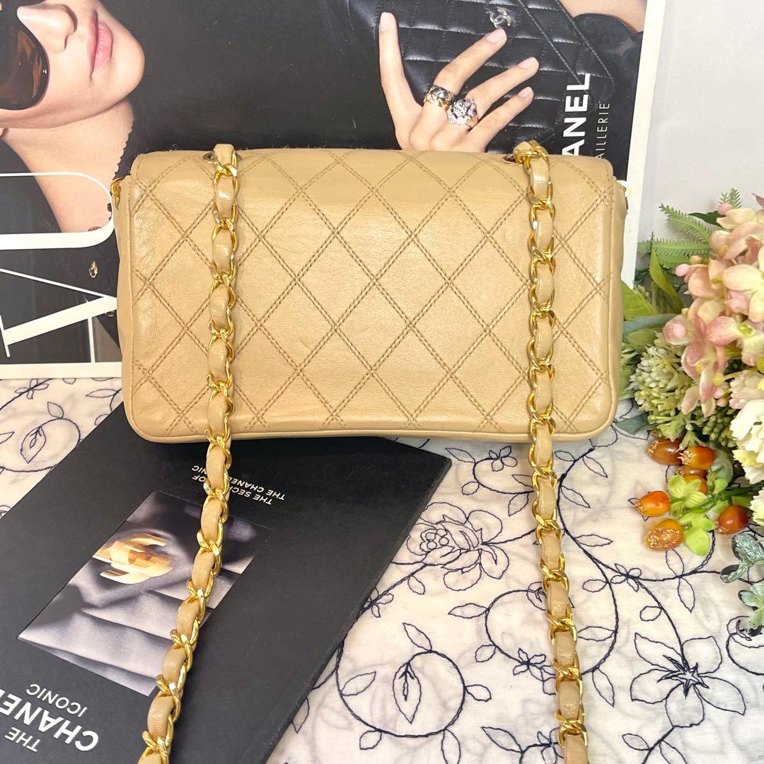 Chanel Jumbo CC Logo Chain Shoulder Bag Quilted — view 3