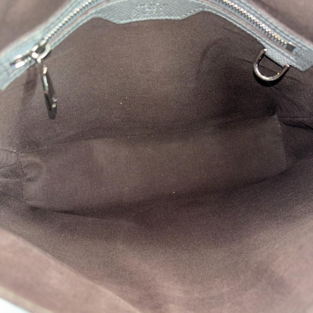 Louis Vuitton Taiga Romain MM M32623 Leather Shoulder Bag