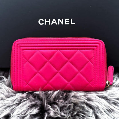 Chanel Wallet Boy Round — view 3