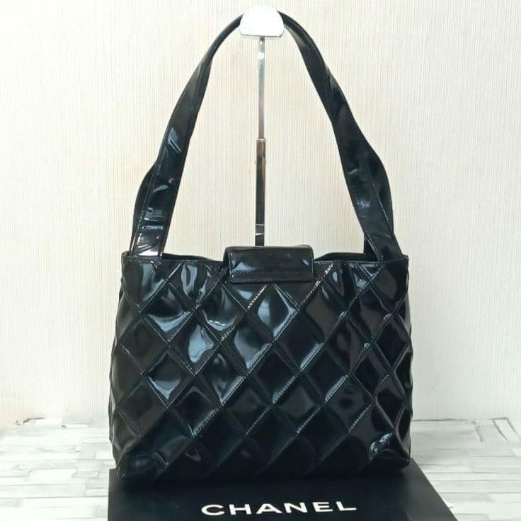 Chanel Quilted Enamel Tote Shoulder Bag Black — view 2