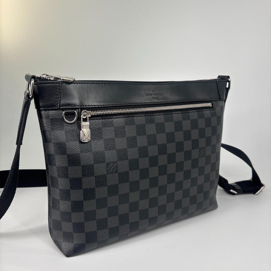Louis Vuitton Super Damier Graphite Mick PM NM Shoulder — view 3