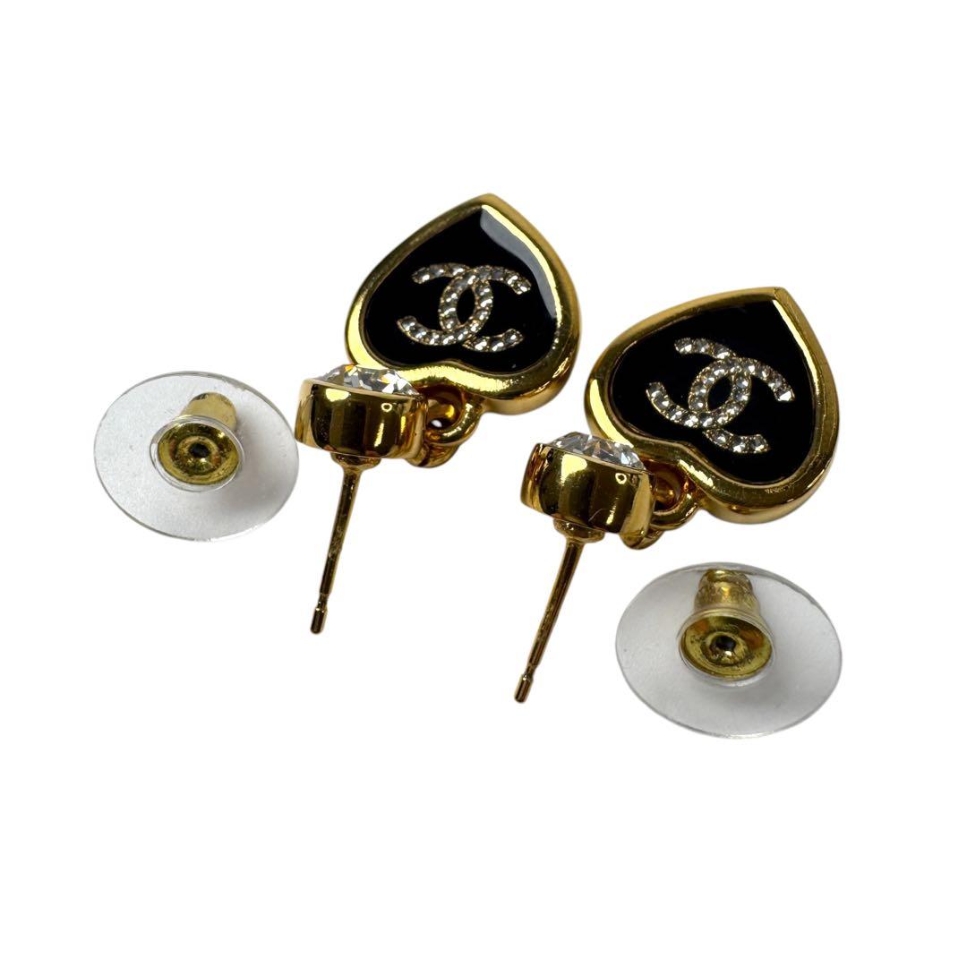 Chanel Earrings CC Logo Heart Black Gold — view 8