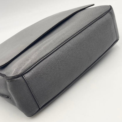 Louis Vuitton Taiga Romain MM Glacier Shoulder Bag Crossbody