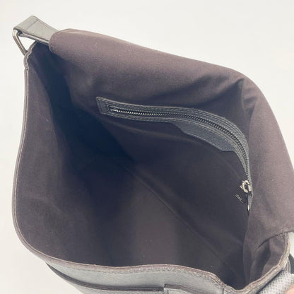 Louis Vuitton Taiga Romain MM Glacier Shoulder Bag Crossbody