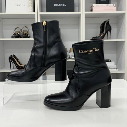 Dior D-town Leather Logo Short Boots Black — view 2
