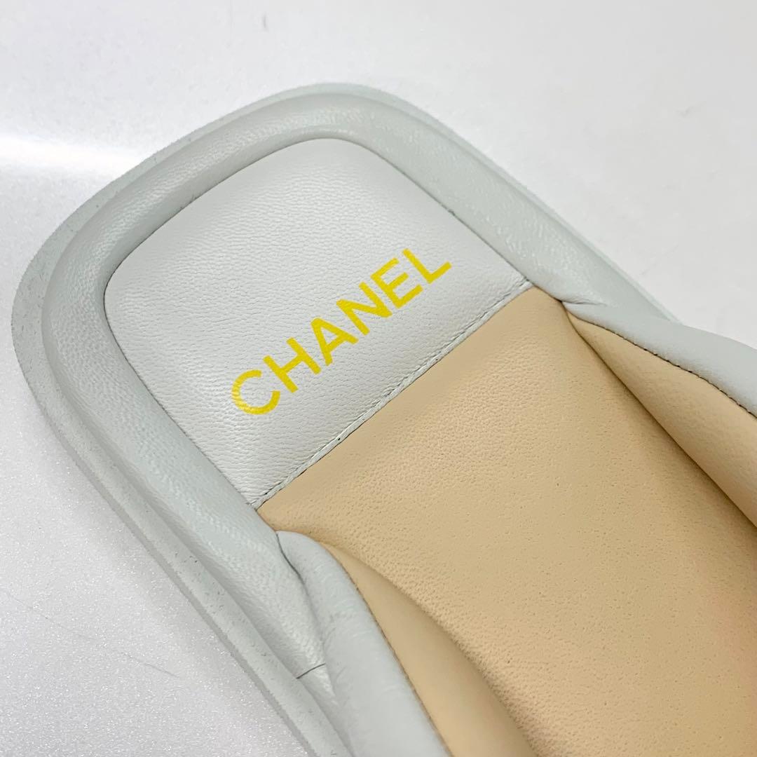 Chanel CC Logo Leather Thong Sandals White