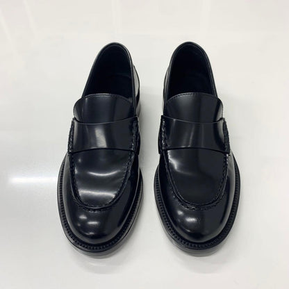 Chanel Logo Leather Loafers Black — view 2