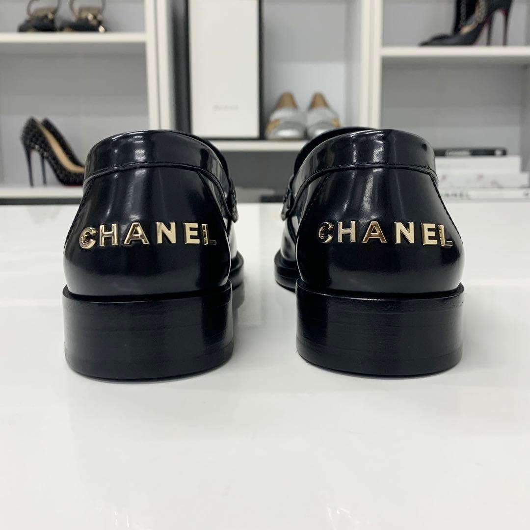 Chanel Logo Leather Loafers Black — view 5