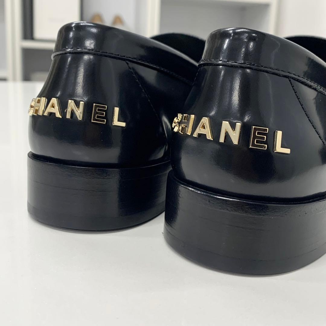 Chanel Logo Leather Loafers Black — view 9