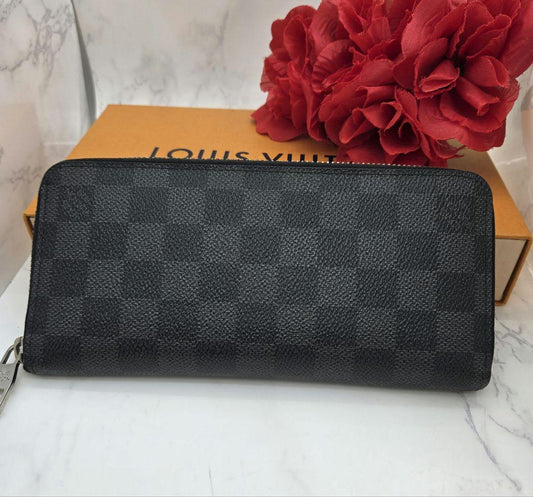 Louis Vuitton Zippy Wallet Damier Graphite