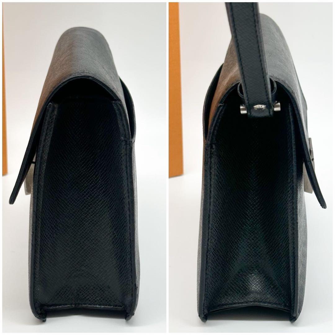 Louis Vuitton Selenga Taiga Clutch Leather — view 4
