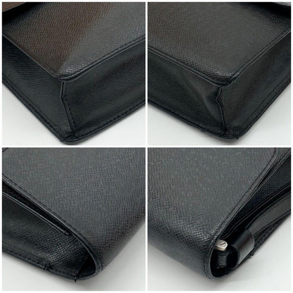 Louis Vuitton Selenga Taiga Clutch Leather — view 5
