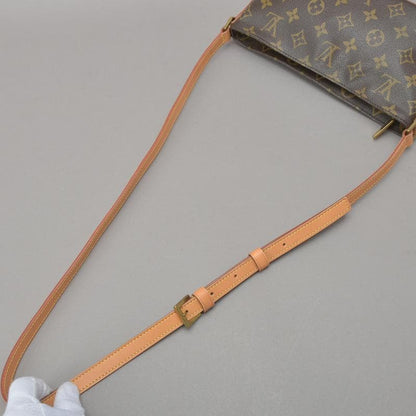 Louis Vuitton Trotter Shoulder Bag Monogram Leather M51240