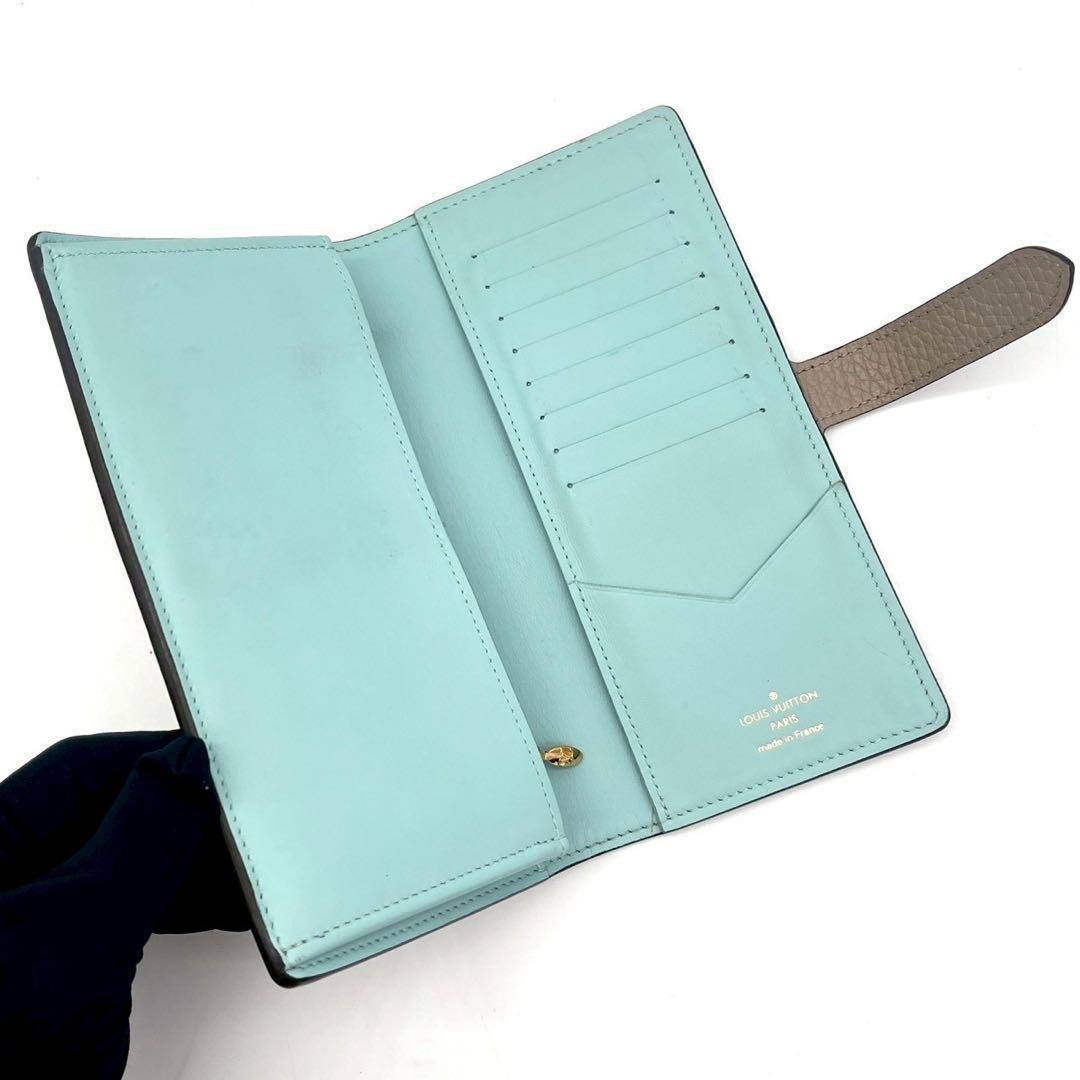 Louis Vuitton Taurillon LV Vertical Wallet Gale Bifold — view 3