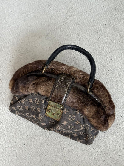 Louis Vuitton Chinchillafur Denim Hand LV Bag — view 7