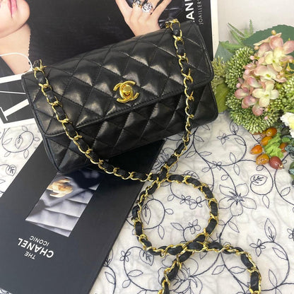 Chanel Vintage Quilted Turnlock Black Shoulder Bag