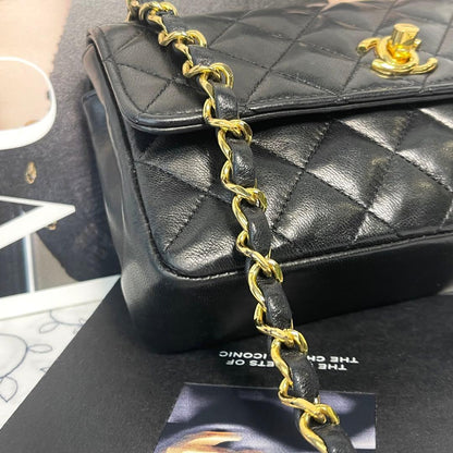 Chanel Vintage Quilted Turnlock Black Shoulder Bag — view 4