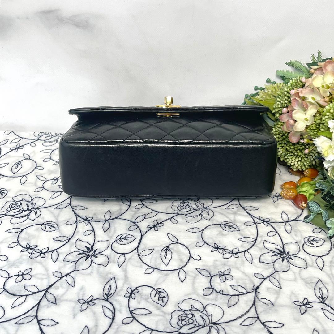 Chanel Vintage Quilted Turnlock Black Shoulder Bag — view 8