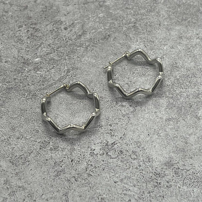 Tiffany & Co Paloma Picasso Wave Hoop Earrings Zigzag