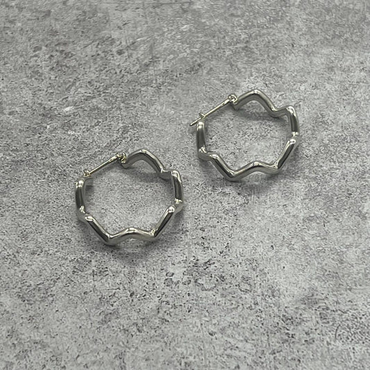 Tiffany & Co Paloma Picasso Wave Hoop Earrings Zigzag