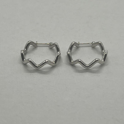 Tiffany & Co Paloma Picasso Wave Hoop Earrings Zigzag — view 3