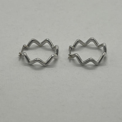 Tiffany & Co Paloma Picasso Wave Hoop Earrings Zigzag — view 4