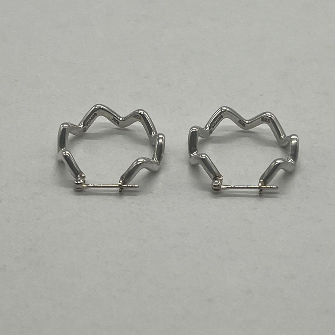 Tiffany & Co Paloma Picasso Wave Hoop Earrings Zigzag — view 6