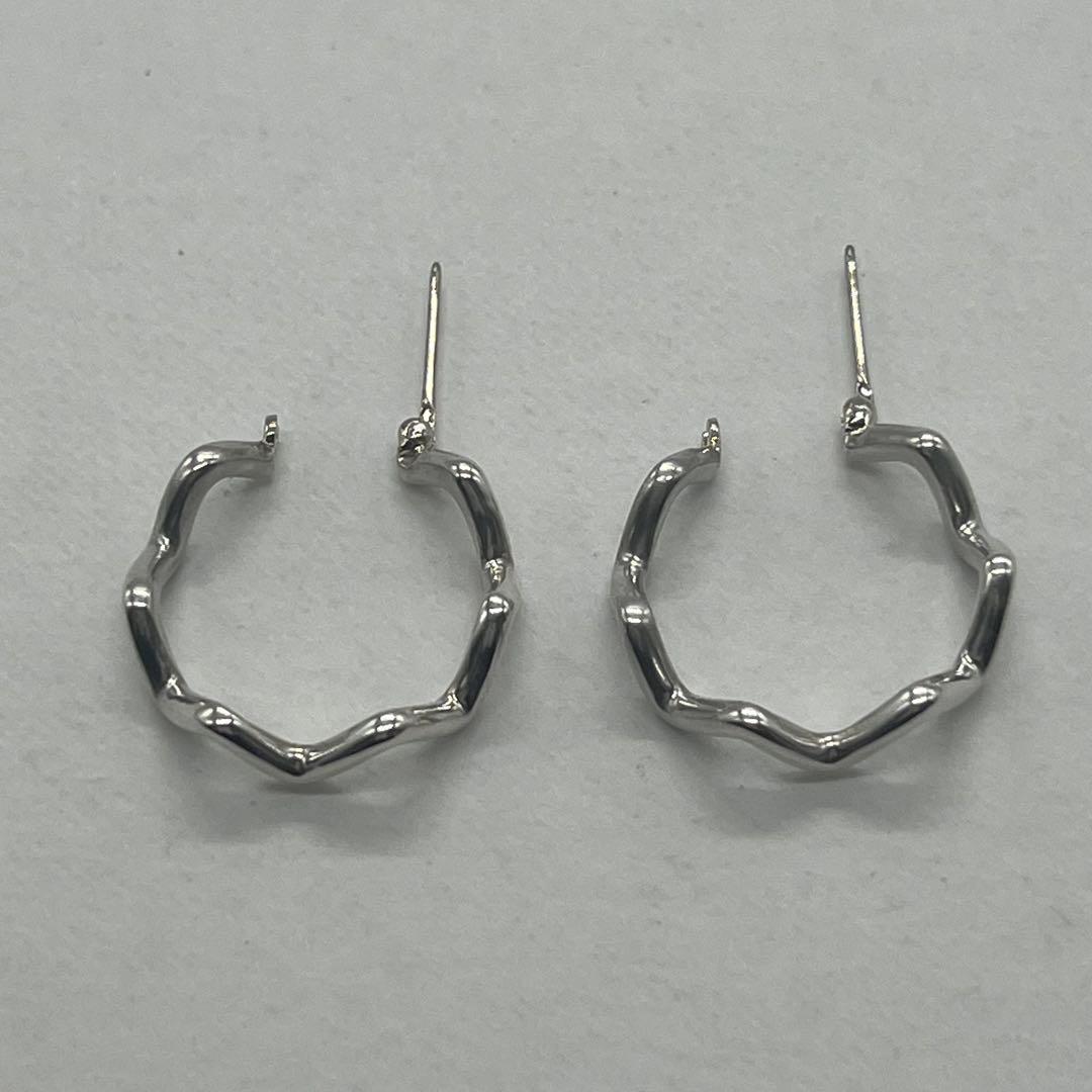 Tiffany & Co Paloma Picasso Wave Hoop Earrings Zigzag — view 7
