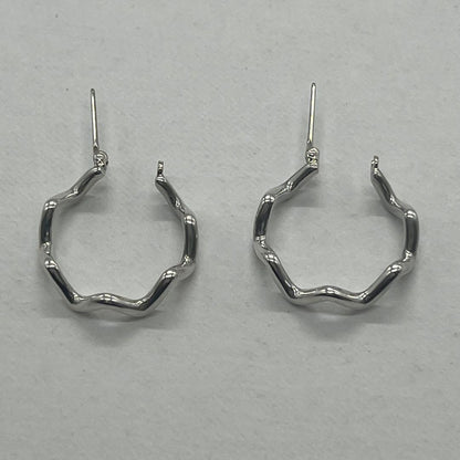 Tiffany & Co Paloma Picasso Wave Hoop Earrings Zigzag — view 8