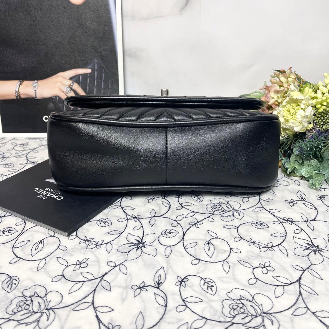 Chanel 2-Way Chevron Chain Shoulder Bag — view 5