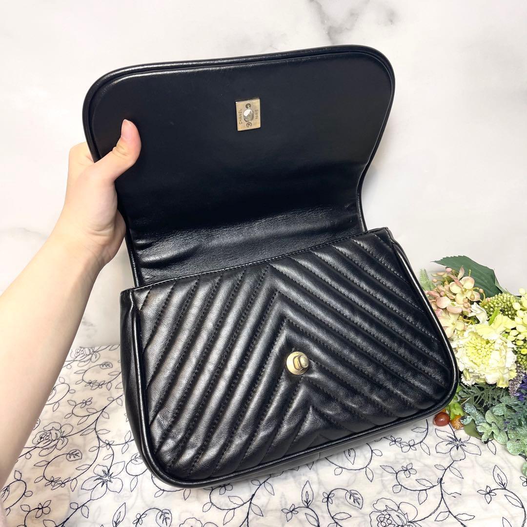 Chanel 2-Way Chevron Chain Shoulder Bag — view 8
