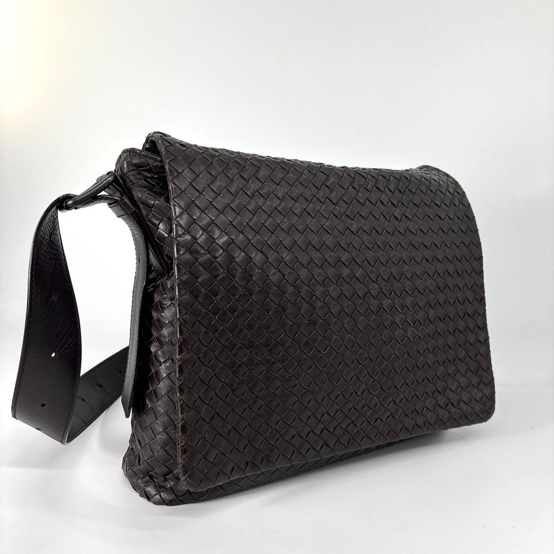 Bottega Veneta Intrecciato Shoulder Bag — view 3