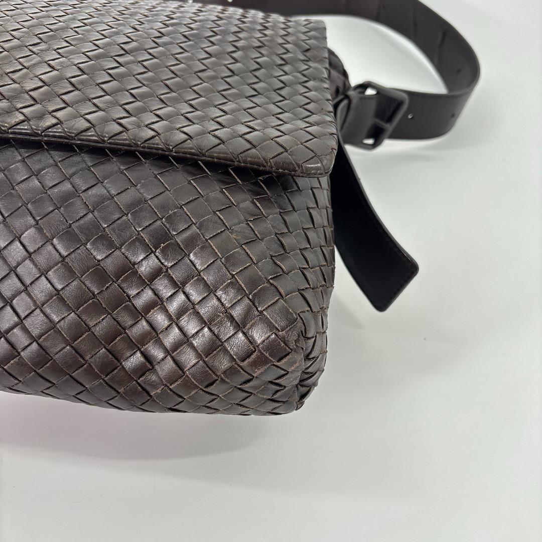 Bottega Veneta Intrecciato Shoulder Bag — view 7