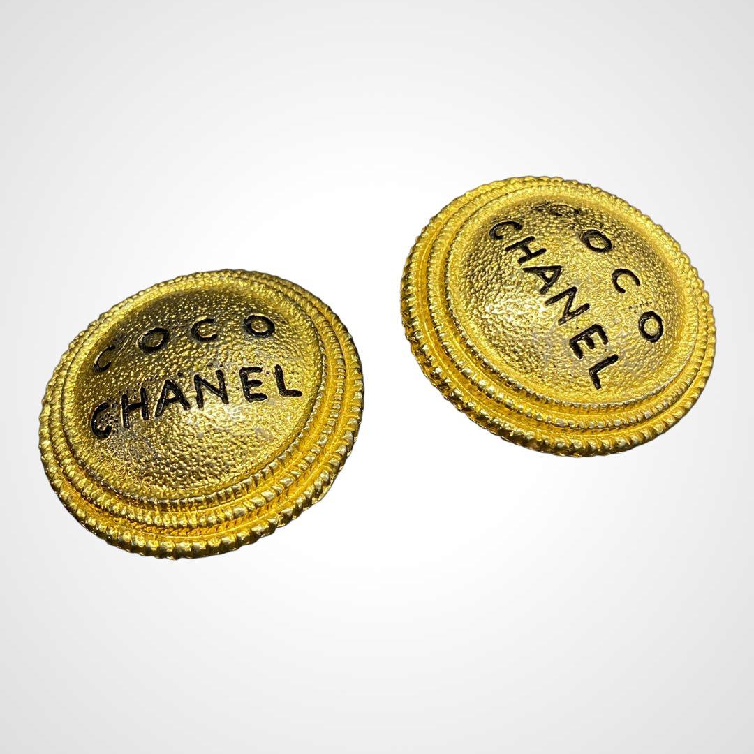Chanel Logo COCO Chanel Vintage Earrings F_080
