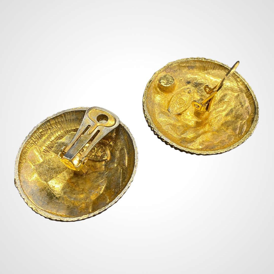 Chanel Logo COCO Chanel Vintage Earrings F_080