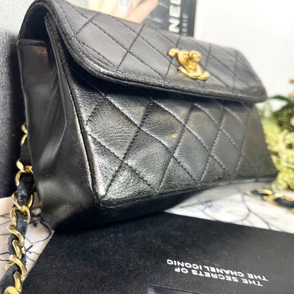 Chanel Vintage Turnlock Quilted Chain Shoulder Bag