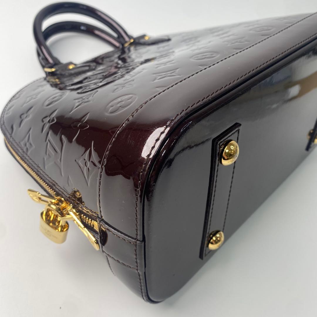 Vuitton Louis Vuitton Vernis Amarante Alma PM
