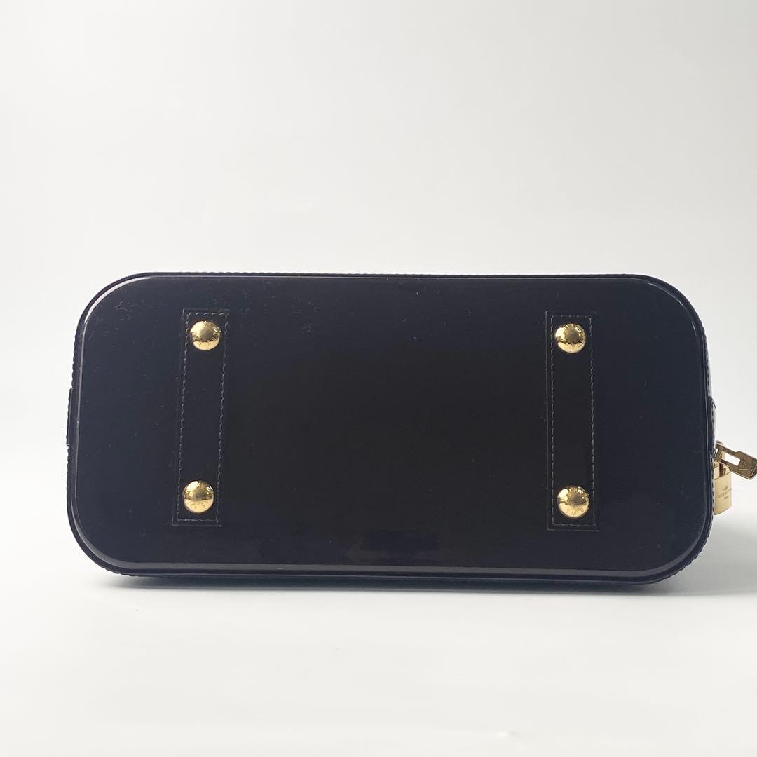 Vuitton Louis Vuitton Vernis Amarante Alma PM