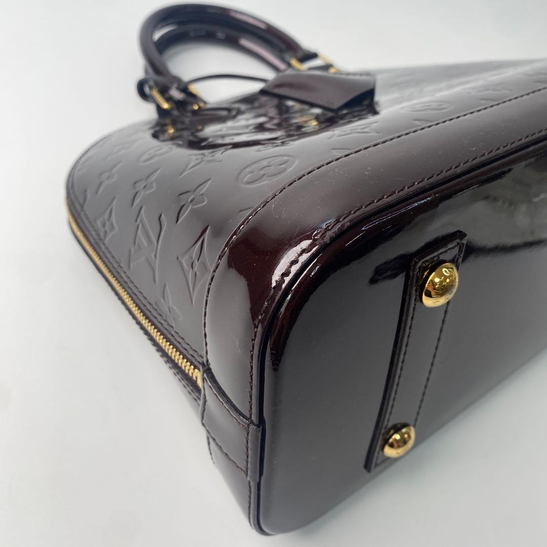 Vuitton Louis Vuitton Vernis Amarante Alma PM