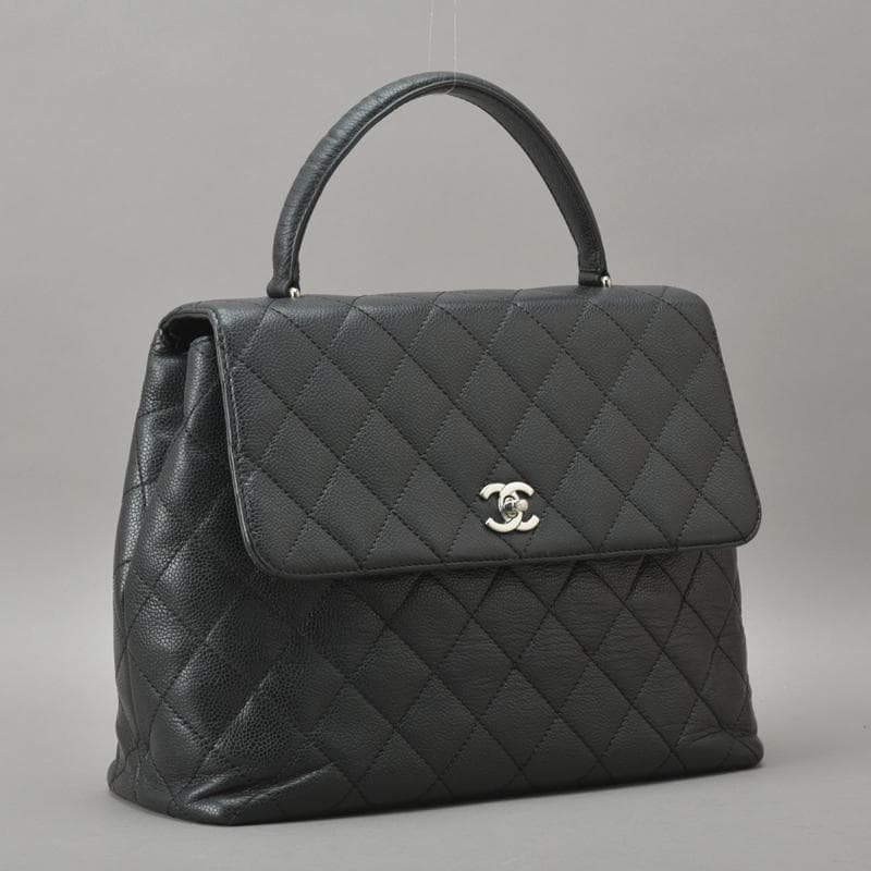 ◇chanel Matelasse Handbag In Black Caviar Skin