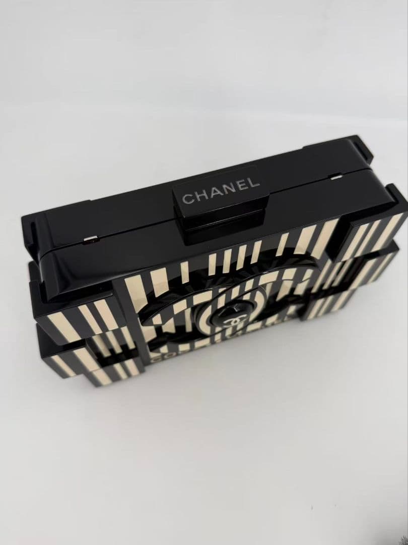 Chanel Lego Acrylic Chain Bag — view 5