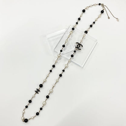 Chanel Necklace CC Logo Pearl Long Gold — view 4