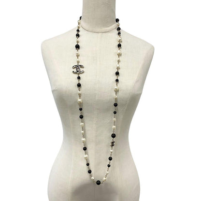Chanel Necklace CC Logo Pearl Long Gold — view 7