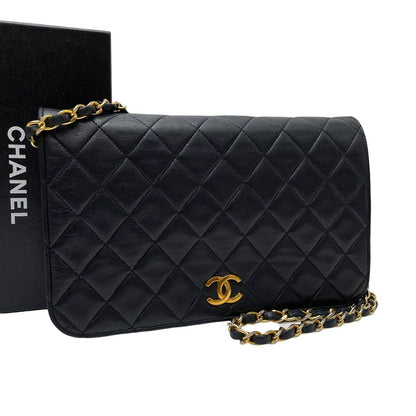 Chanel Quilted Lambskin CC Logo Chain Shoulder Bag