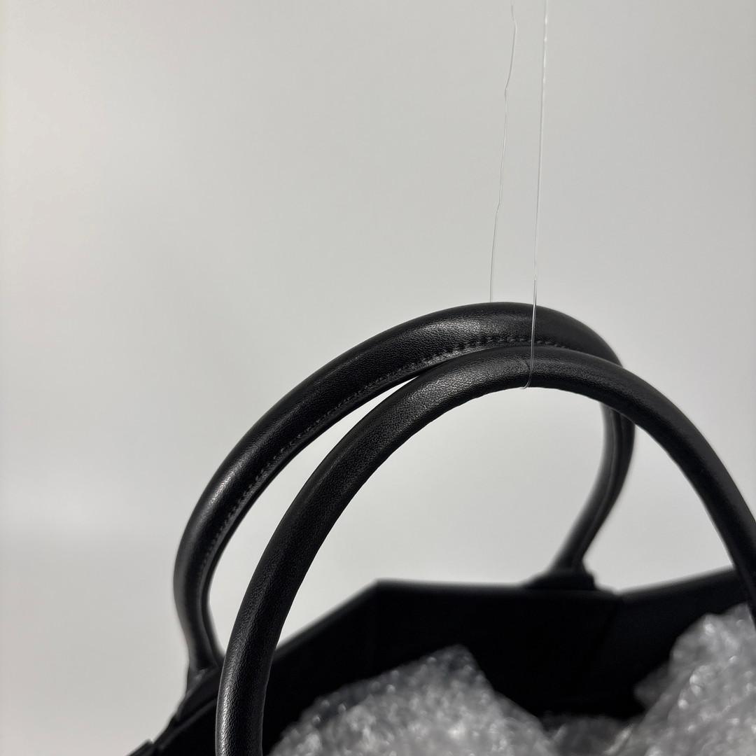 Bottega Veneta Arco Intrecciato Black Tote — view 6