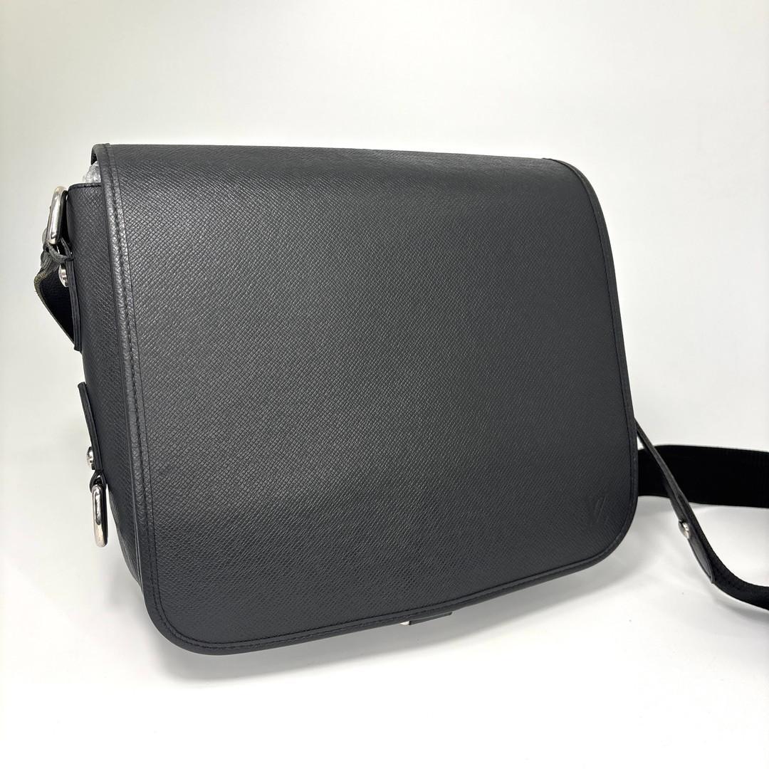 Louis Vuitton Super Taiga Andrey Shoulder Bag Black