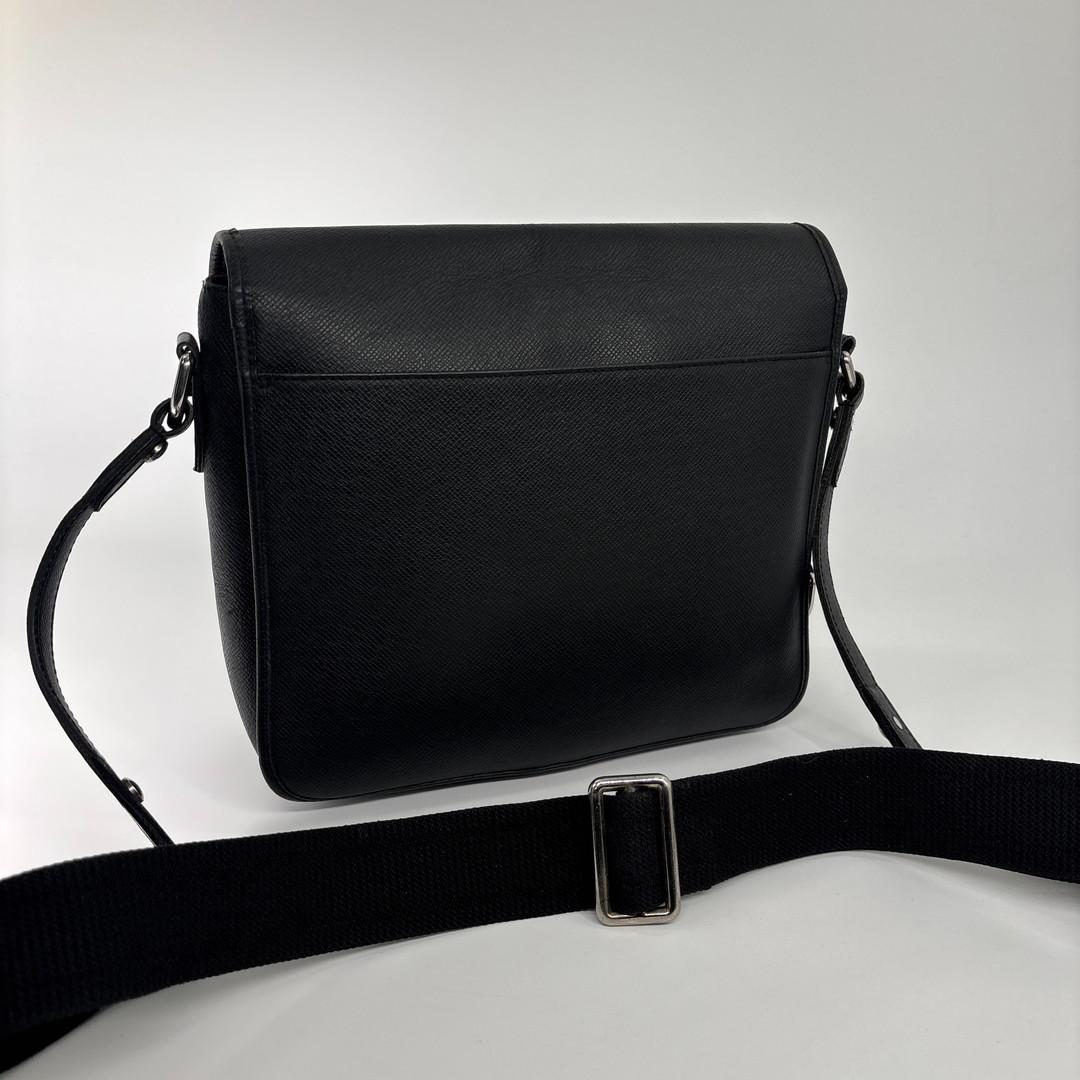 Louis Vuitton Super Taiga Andrey Shoulder Bag Black