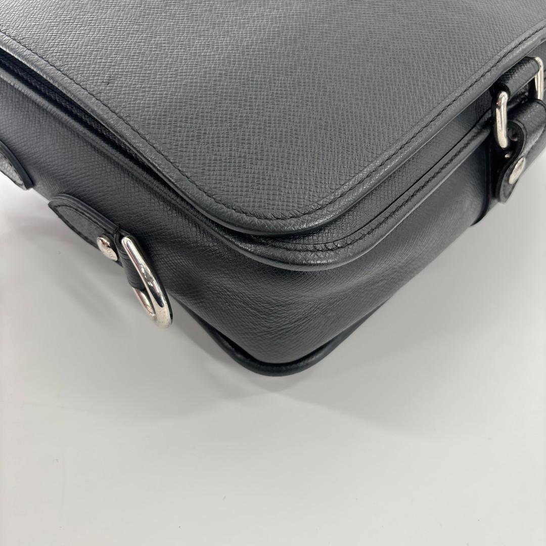 Louis Vuitton Super Taiga Andrey Shoulder Bag Black