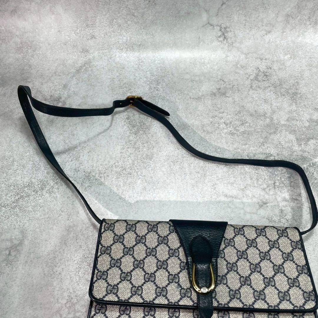 Gucci GG Shoulder Bag Navy Beige Logo Leather — view 4